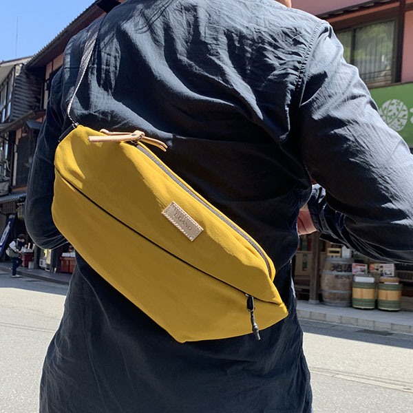 撥水軽量ウエストバッグ