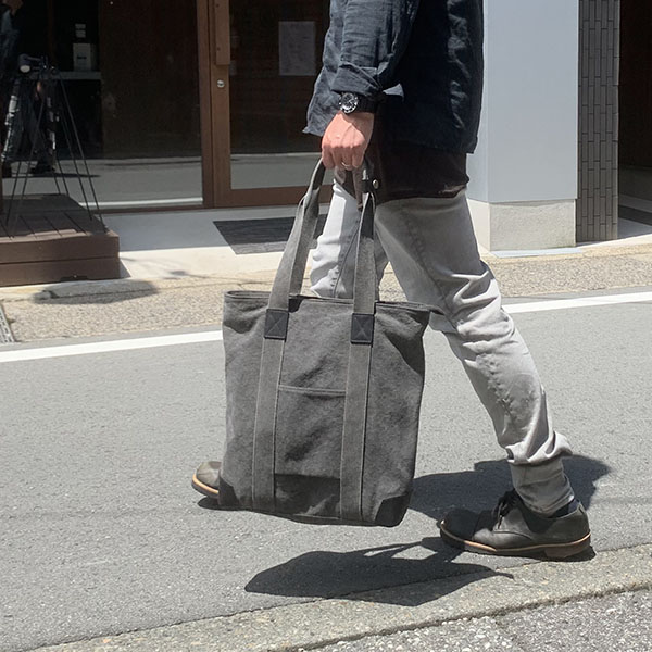 【豊岡鞄】火山灰　墨色　縦型トート