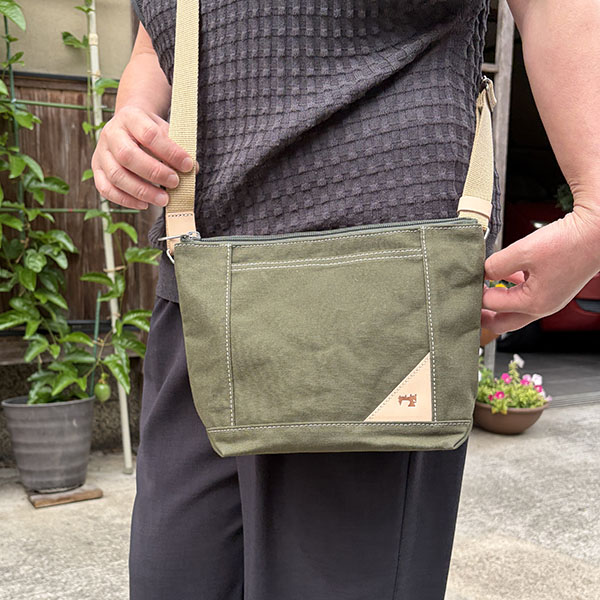 【豊岡鞄】ARMY CANVASサコッシュ
