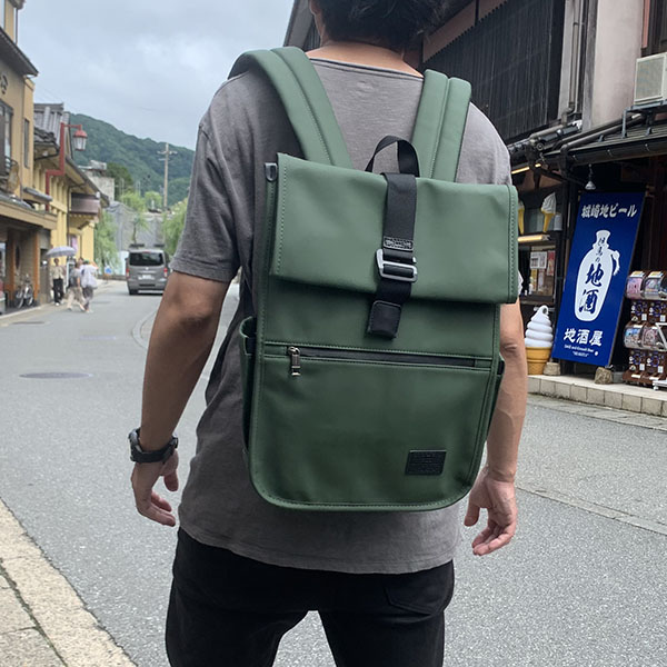 “梅雨でも持てる”じゃなく、“ずっと持ちたい”リュック。