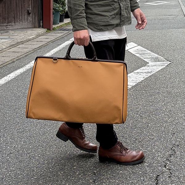 何と言っても軽い!色も魅力　ダレスボストンL